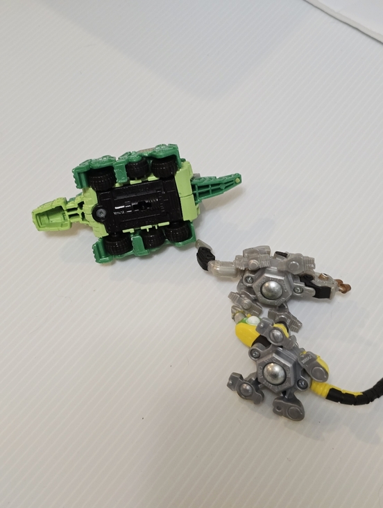 Dinotrux Toys R Us Exclusive Playset Set - Picture 11 of 16